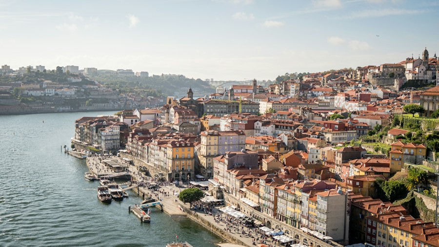 Les maisons de Porto au bord du Douro